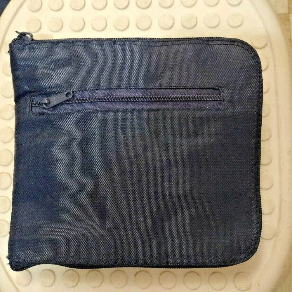 Foldable Travel Duffle Bag  Waterproof & Tear Resistant - Picture 2 of 8